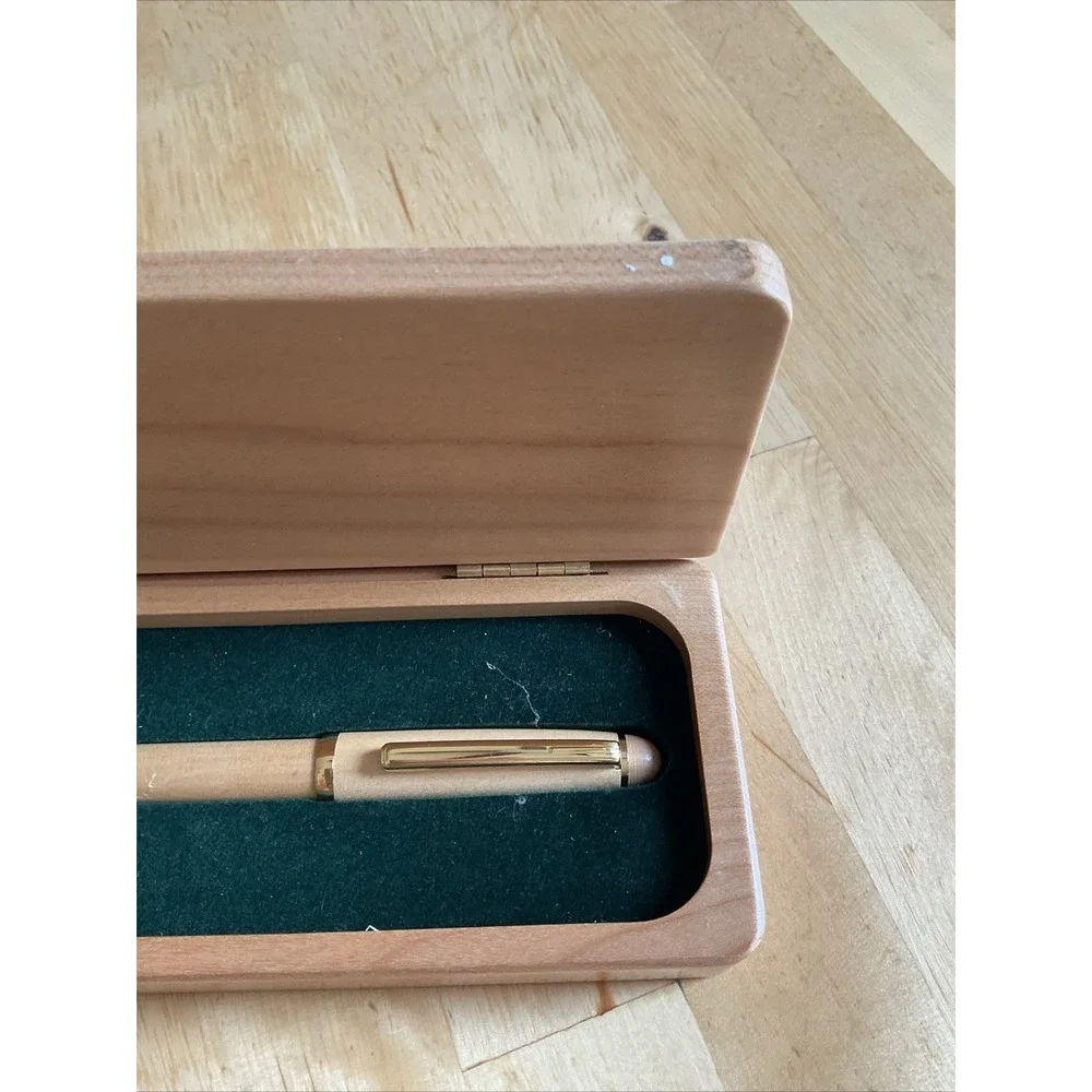 Colorado Mountain Souvenir Wooden Ballpoint‎ Pen and Engraved Wood Case Set